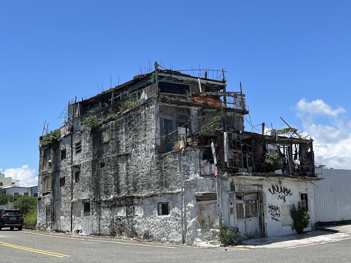 台東阿伯小白屋